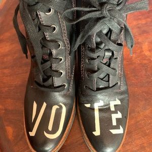 Naturalizer Callie VOTE boots